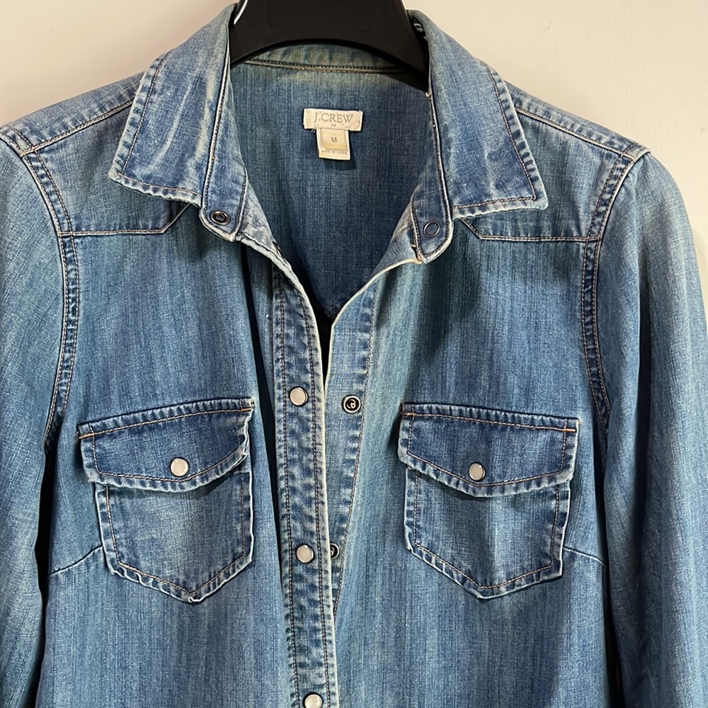 J Crew denim pearl snap button work shirt. Western inspired Size Medium